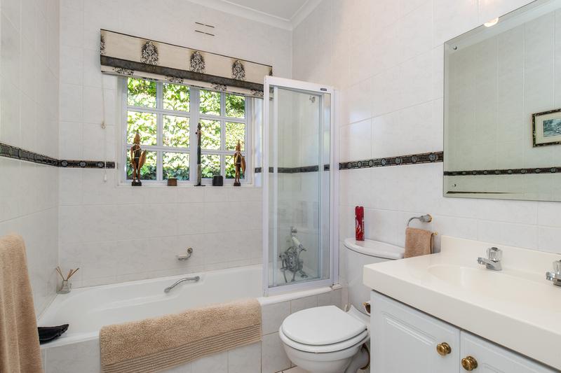 4 Bedroom Property for Sale in Constantia Western Cape